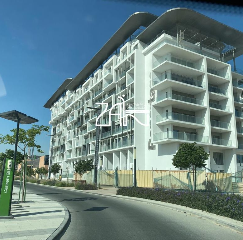 Luxurious | Modern Style Studio| Vibrant Community