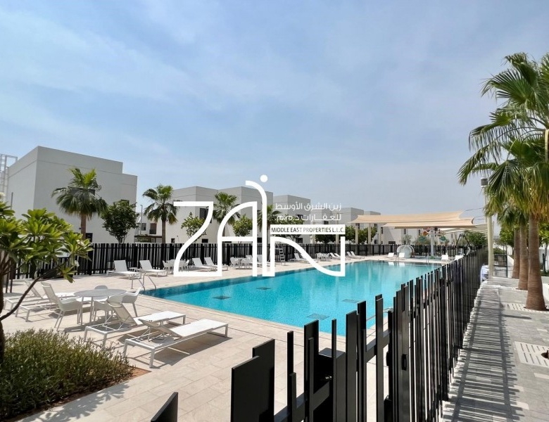 Single Row 3BR+Maid | Near Entrance|Prime Location